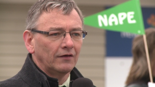 Canada :  Minister defends potential changes to N.L. driver's licences