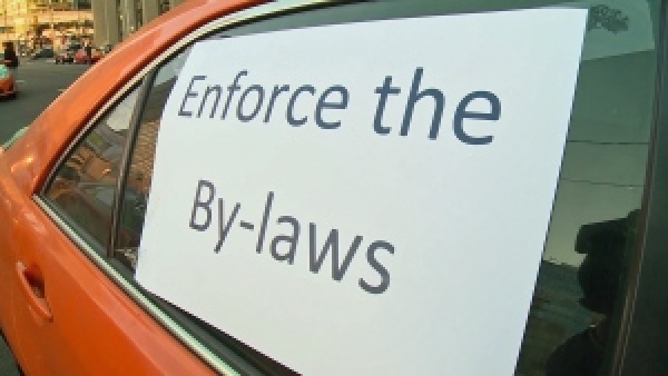 Canada :  iTaxi Workers Association backs plan for Toronto cabbie job action