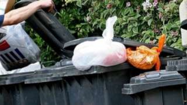 UK : Aberdeen festive bin collections 'at risk' says union