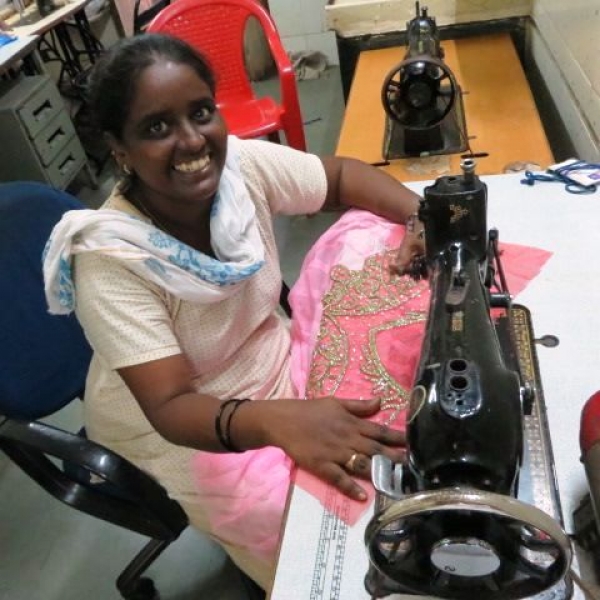 India : 5000 Women Are Fighting for Their Health, Housing and Other Basic Rights in the Dharavi Slum