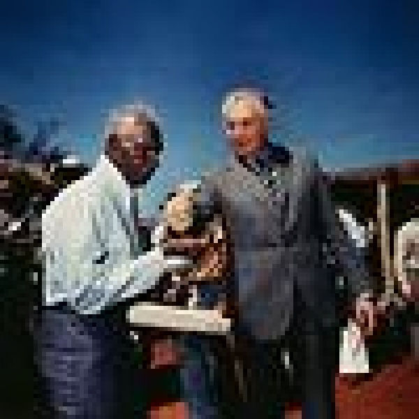 Australia : Wave Hill walk-off celebrates 50 years and remembers Vincent Lingiari