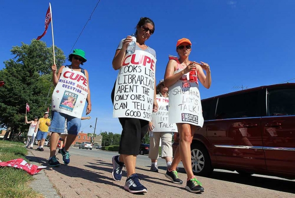 Canada : Ruling fuels debate over sick day rules in county library strike