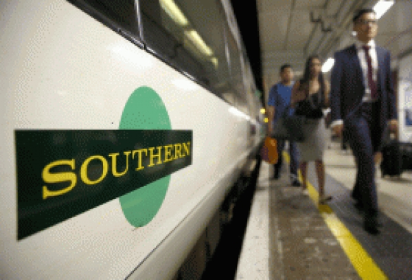 Southern Rail: MPs and passenger groups react angrily as dispute escalates