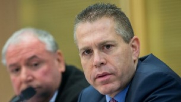 Israel : Caving in to Histadrut job demands for 700 people Netanyahu defers closure of Israel Broadcasting Authority