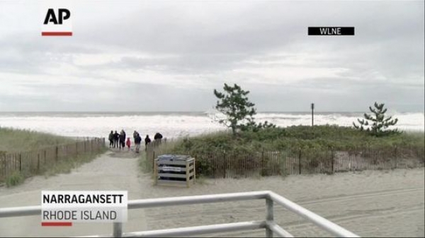 Hermine churns up New England as Newton strengthens off Mexico