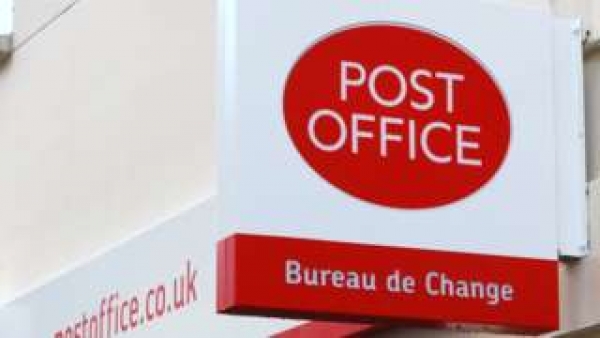 UK : Post Office workers staging 24 hour strike