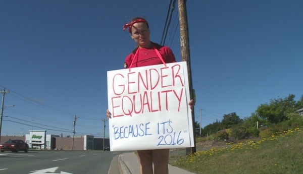 Canada :  Canada Post workers in Paradise want equal pay, pensions